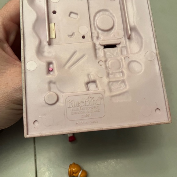 1993 polly pocket ski lodge 100% complete - Picture 3 of 3